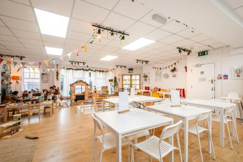 Unit 3 Oakwood House, 414-422 Hackney Road, Cambridge Heath, London, E2