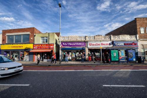 104 London Road, Portsmouth, PO2