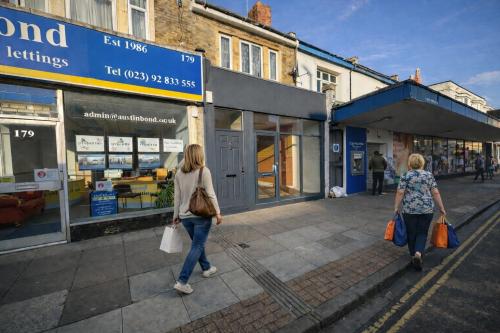 181 Albert Road, Southsea, PO4