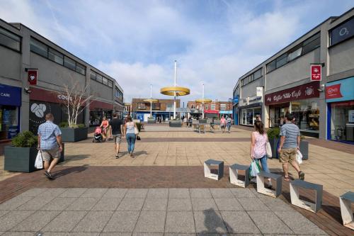 Unit 17, London Road, The Boulevard, Waterlooville, PO7