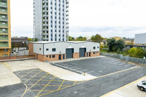 unit 18-19, Langhedge Lane Industrial Estate, Tottenham, London, N18