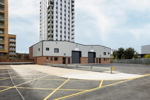 unit 18-19, Langhedge Lane Industrial Estate, Tottenham, London, N18