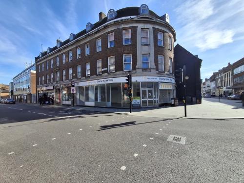 71 High Street, Bedford, MK40