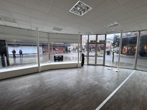 71 High Street, Bedford, MK40