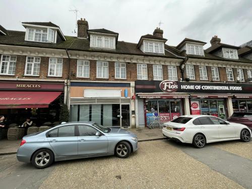 5 Cockfosters Parade, Cockfosters Road, Barnet, EN4