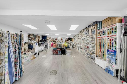 281 Ballards Lane, North Finchley, London, N12
