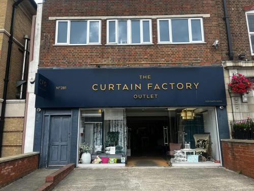 281 Ballards Lane, North Finchley, London, N12