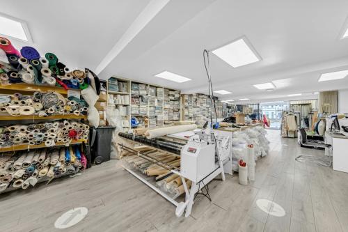 281 Ballards Lane, North Finchley, London, N12
