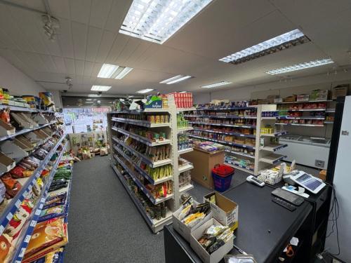 Unit 6, Compton Acres Shopping Precinct, Compton Acres, West Bridgford, Nottingham, NG2