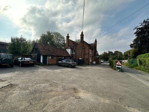 Aldworth Road, Upper Basildon, Reading, RG8