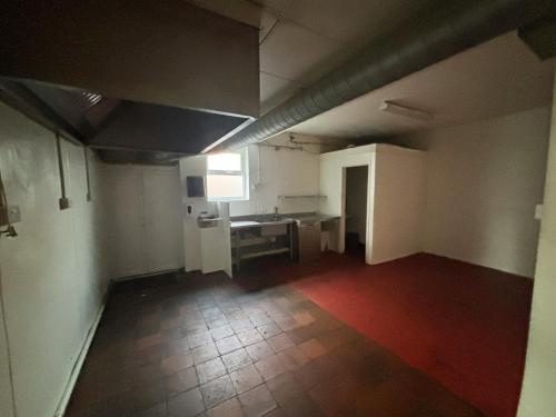 2 London Road, Horndean, Waterlooville, PO8