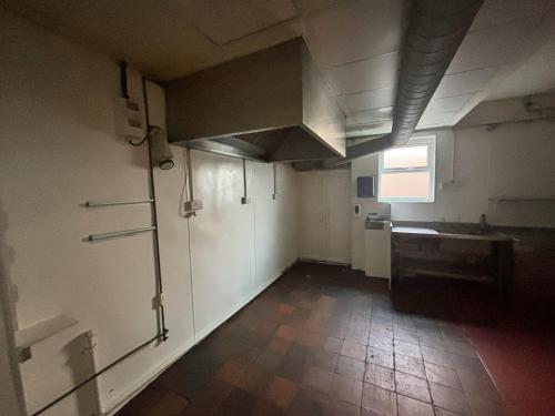 2 London Road, Horndean, Waterlooville, PO8
