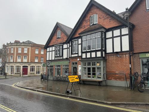 54-56 High Street, Lyndhurst, SO43