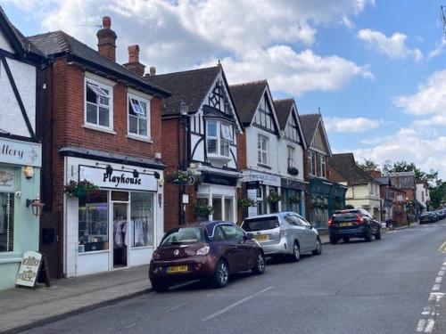 26-28 High Street, Sunninghill, SL5