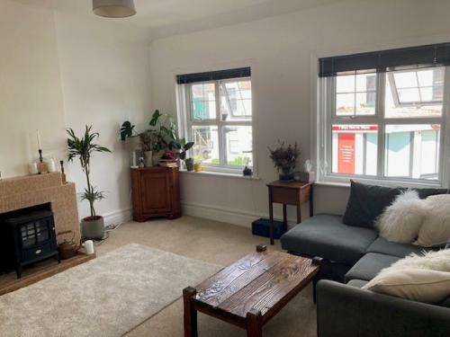 26-28 High Street, Sunninghill, SL5