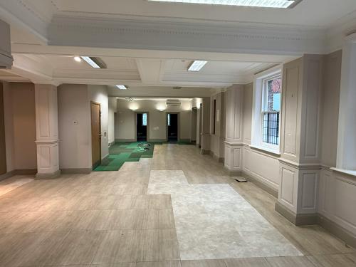 5 The Square, Petersfield, GU32