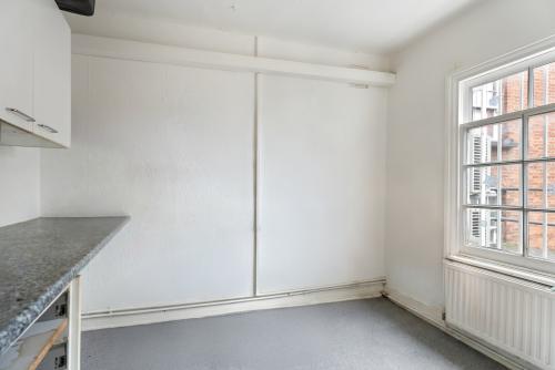 27 Camberwell Green, Camberwell, London, SE5