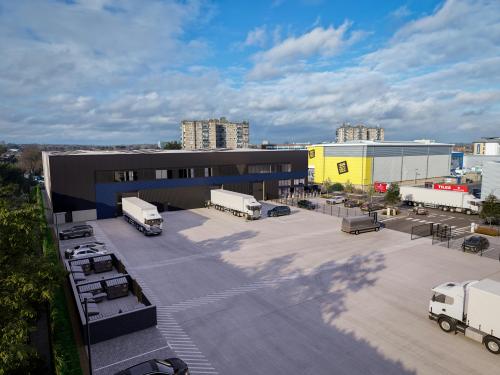 Units 1,2&3, Progress Park, Progress Way, Enfield, EN1