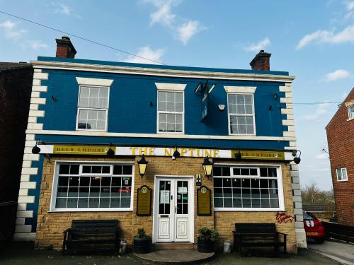 The Neptune Beer Emporium, 46 St. Helens Street, Chesterfield, S41