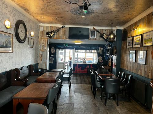 The Neptune Beer Emporium, 46 St. Helens Street, Chesterfield, S41