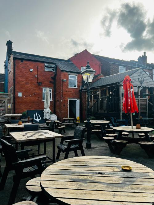 The Neptune Beer Emporium, 46 St. Helens Street, Chesterfield, S41