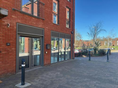Unit 10, Elms Walk, Wokingham, RG40