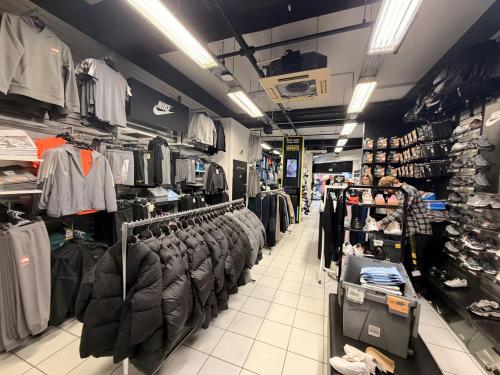 6 Swan Walk Shopping Centre, 6 Swan Walk, Horsham, RH12