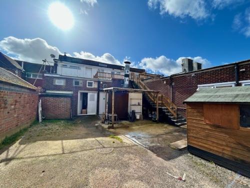 5 High Street, Thatcham, RG19