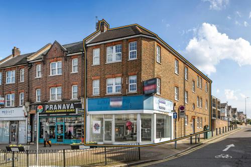 195 & 195A Kenton Road, Harrow, HA3