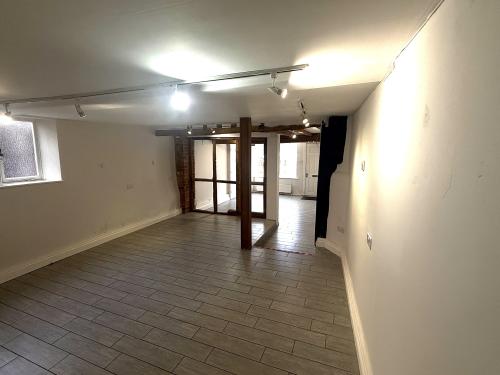 2 High Street, Hungerford, RG17