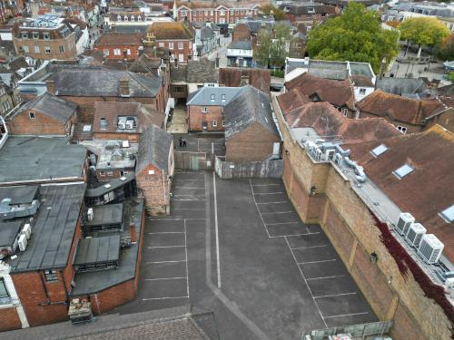 The Annexe, Piries Place, Horsham, RH12