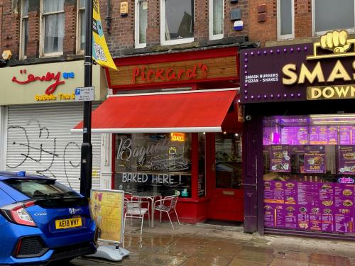 172 / 172A, Woodhouse Lane, Leeds, LS2