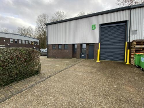 Unit 5, Spa Trade Park, Longfield Road, Tunbridge Wells, TN2