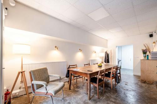 Unit 1 Oakwood House, 414-422 Hackney Road, Cambridge Heath, London, E2