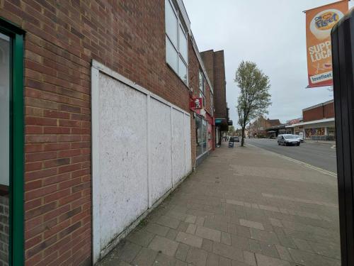 183 Fleet Road, Fleet, GU51
