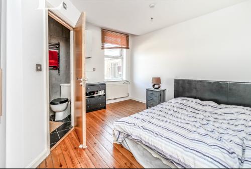 97 High Street, Bedford, MK40