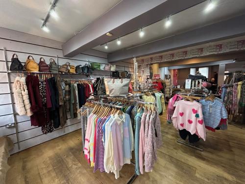 16 High Street, Lewes, BN7