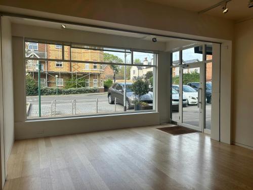 65 Chobham Road, Sunningdale, SL5