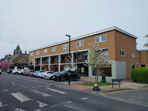 65 Chobham Road, Sunningdale, SL5