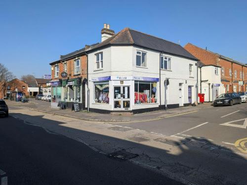 94 Stoke Road, Guildford, GU1