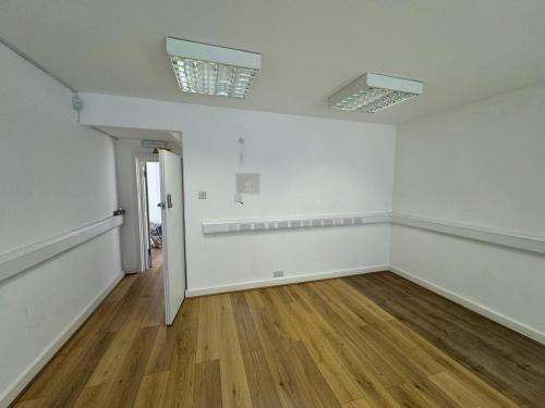94 Stoke Road, Guildford, GU1
