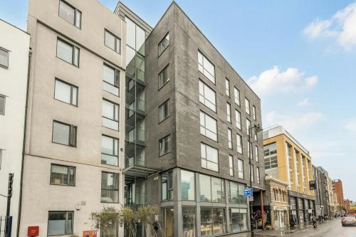 Unit 2, Baltic Place, Hoxton, London, N1