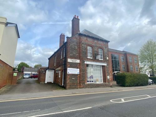 Clarendon House, 44 London Road, Newbury, RG14