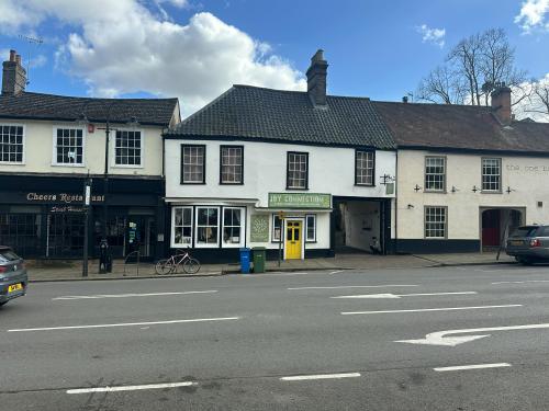 24B Angel Hill, Bury St. Edmunds, IP33