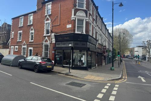 90 High Street, Crouch End, London, N8
