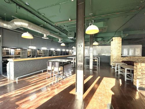 28 Westferry Circus, Canary Wharf, London, E14