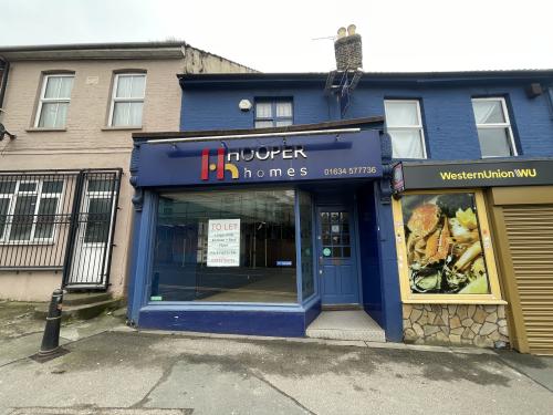 Estate, 127 Canterbury Street, Gillingham, ME7