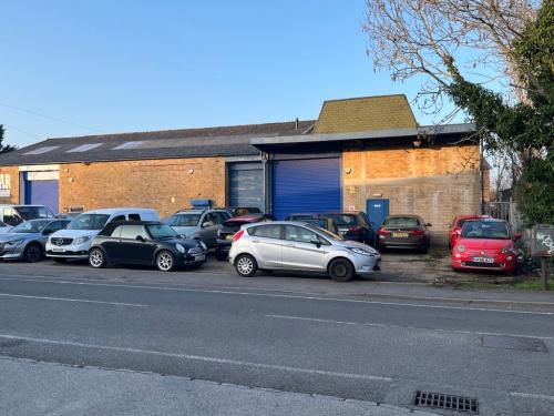 Units 1 & 2, Chesham Business Park, Townsend Road, Chesham, HP5