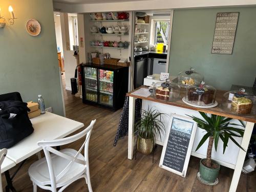 1 & 2 Clieve Cottage, High Street, Cookham, Bourne End, SL6