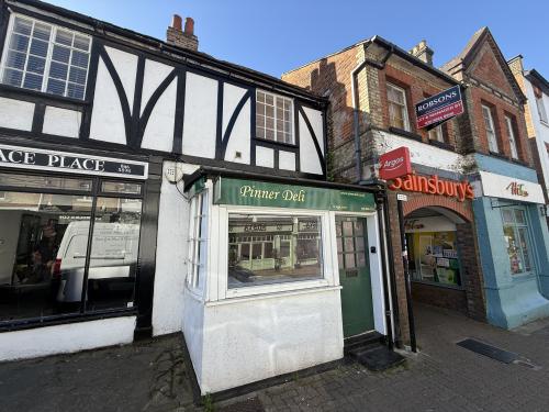 18 High Street, Pinner, HA5